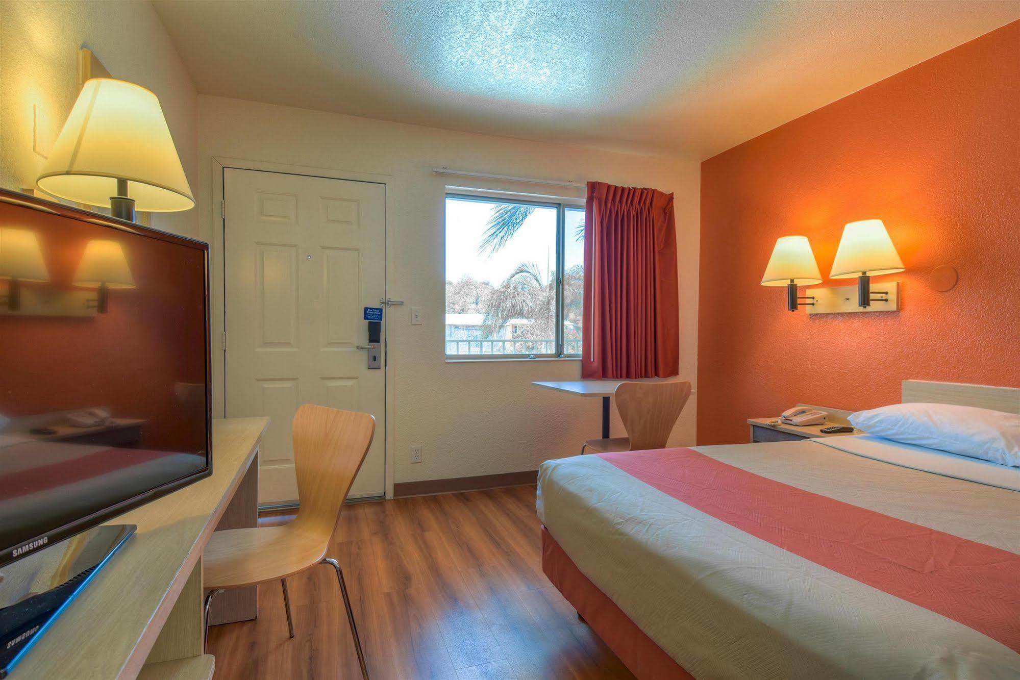 Motel 6-Jurupa Valley, Ca - Riverside West ภายนอก รูปภาพ